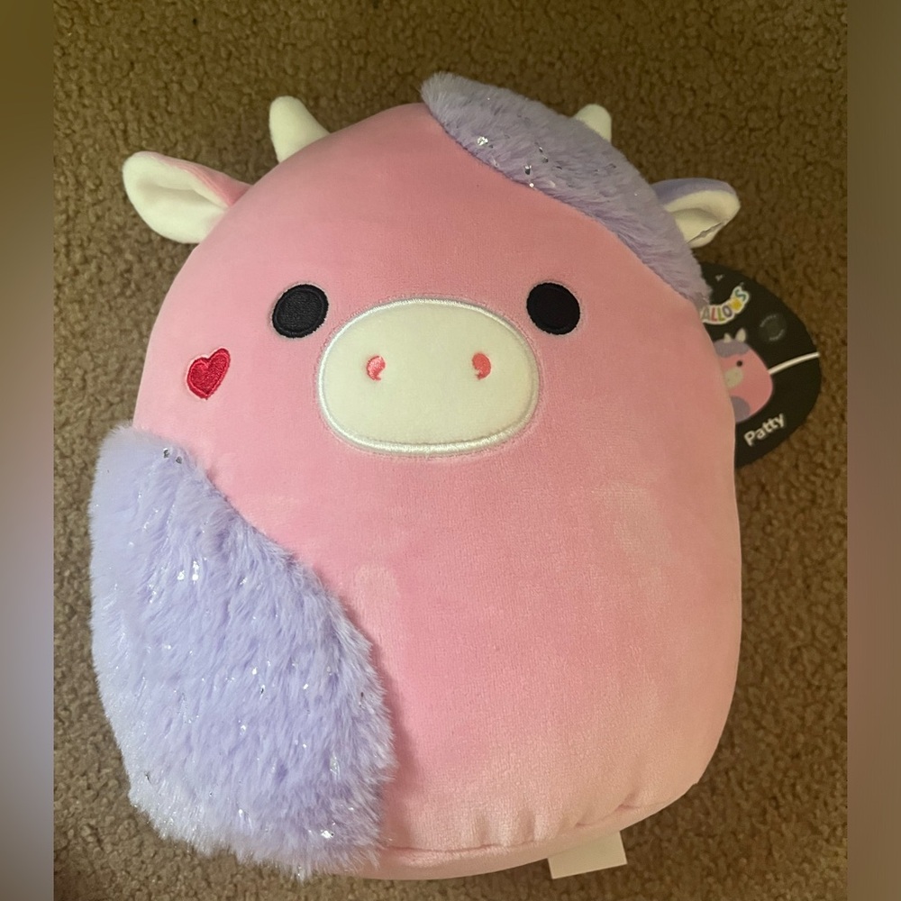 Squishmallow Patty 🖤🩷🤍